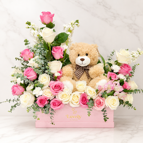 Sweet Embrace – 32 Roses & Teddy
