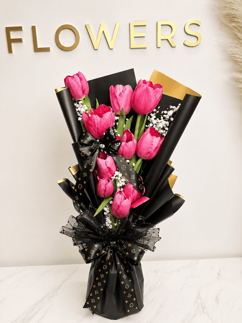 10 beautiful tulips