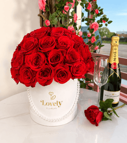 50 Roses Round White Pearl Box