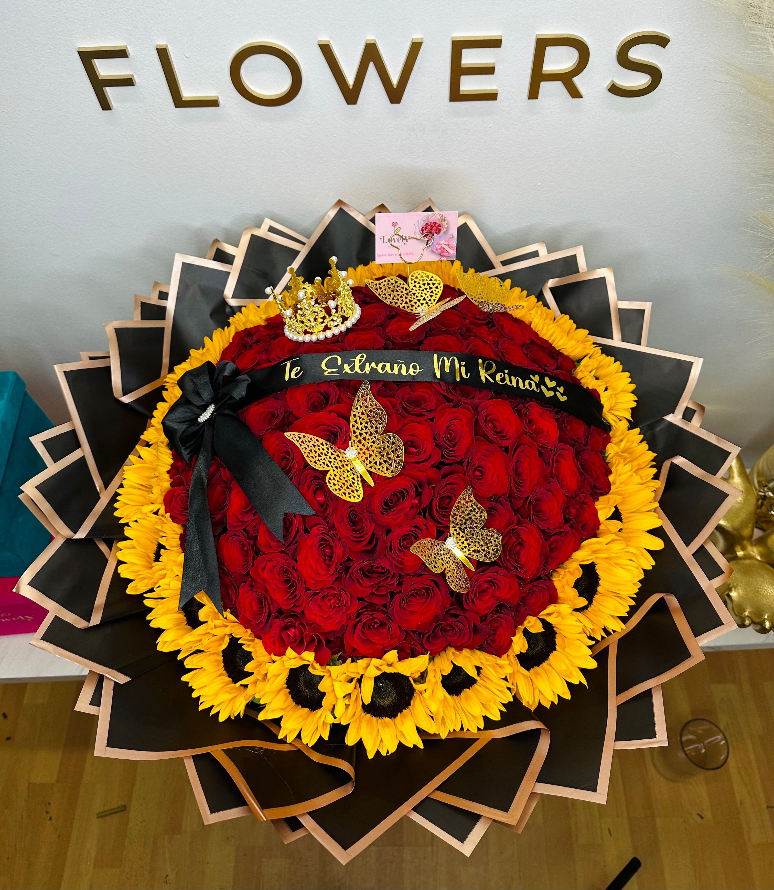 100 Red Roses + Sunflowers