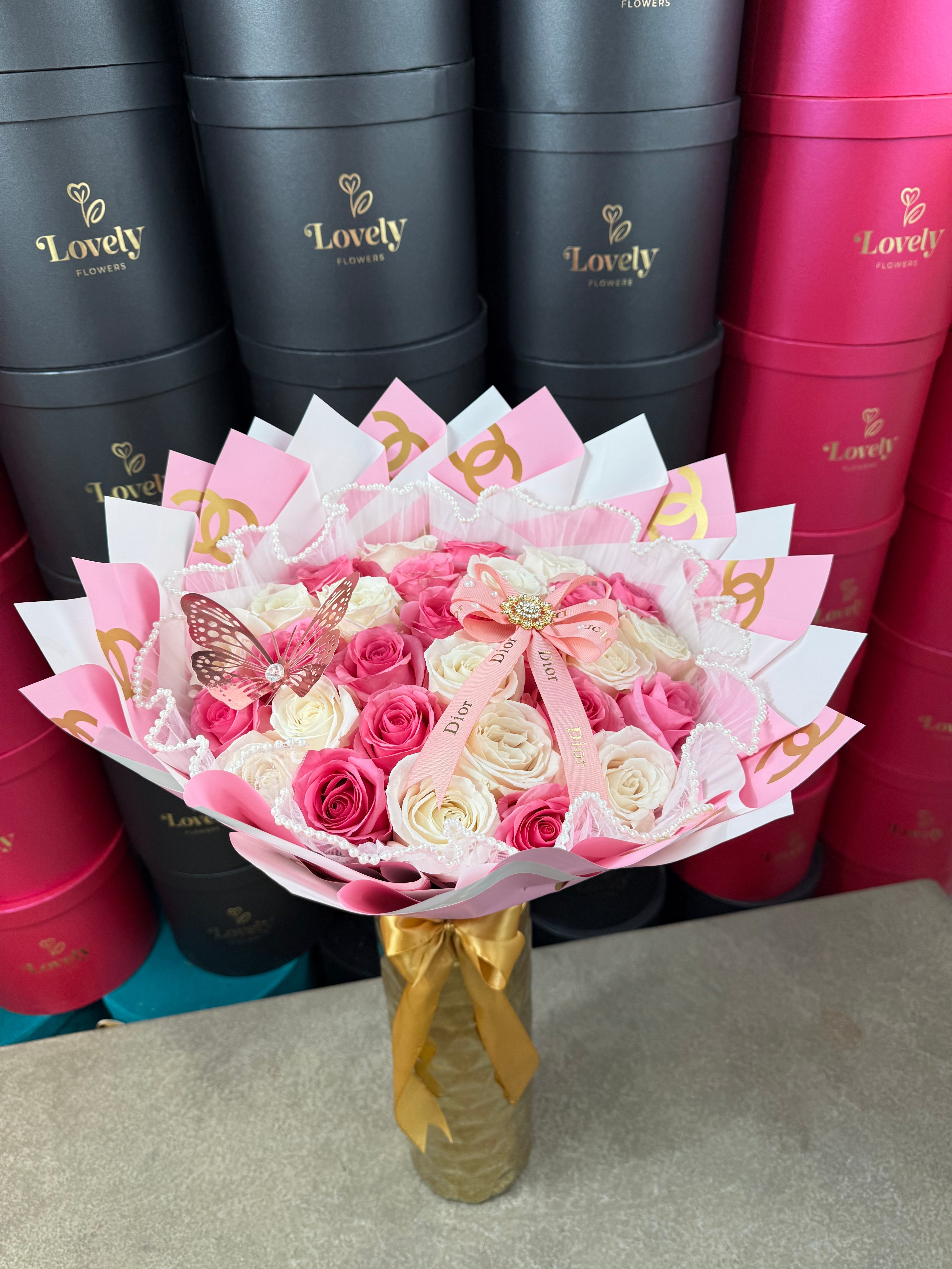 25 Pink and White Roses + Pearl Mesh + Bow + Butterflies