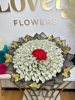 money bouquet with red roses