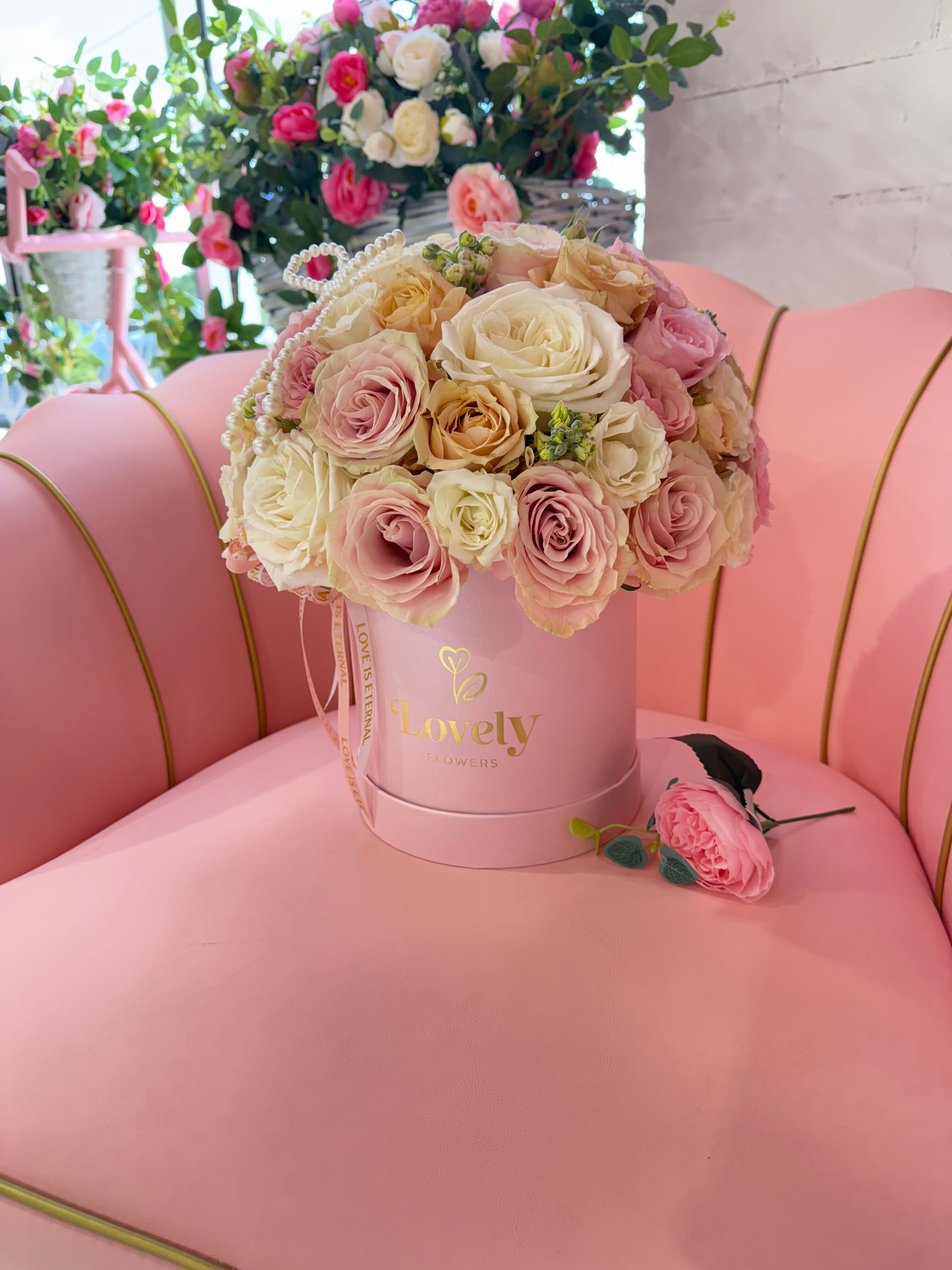 Lovely Pink Round Box