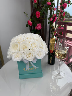25 White Everlasting Rose in Tiffany Square box