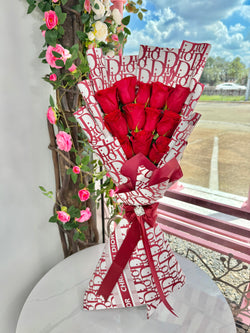 12 Flat Dior Roses