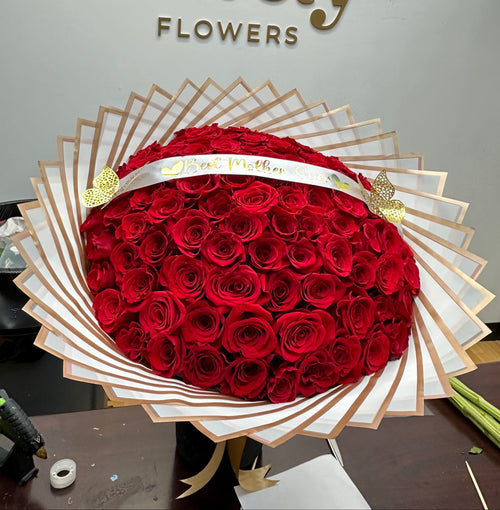 100 Red Roses