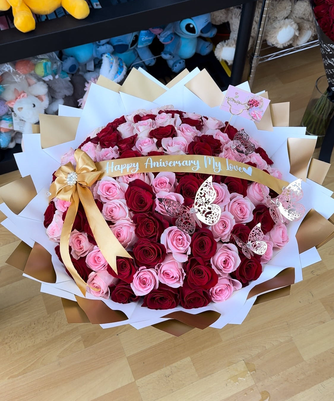 100 Red & Pink Roses
