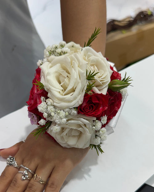 Corsage Red & White