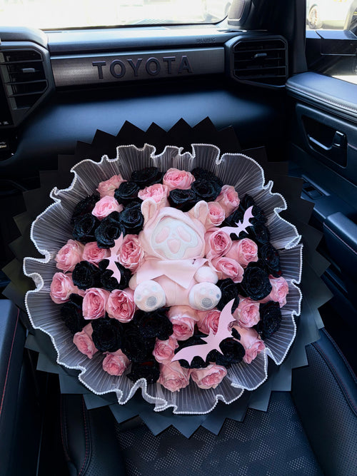 50 Roses Pink & Black + Scream Plush