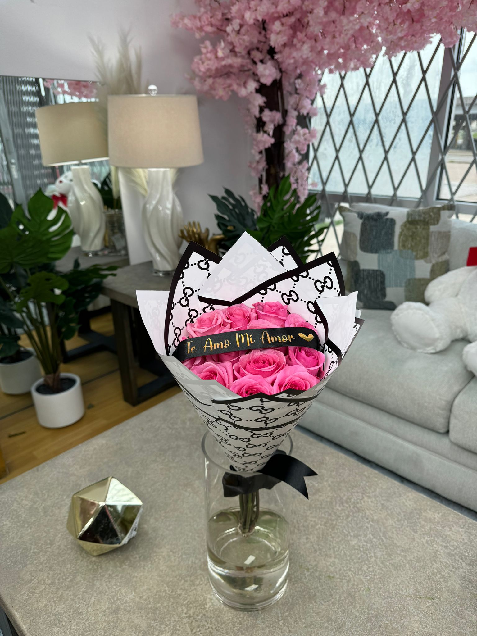 12 Roses + Personalized Banner